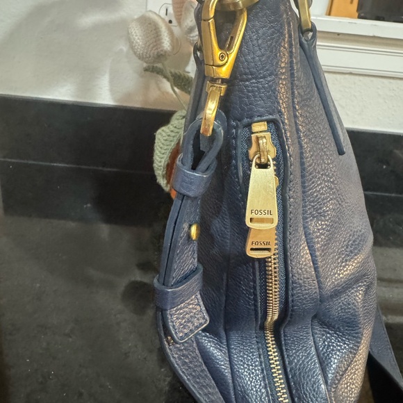 Fossil Dark Blue Leather Shoulder Bag - Picture 4 of 15